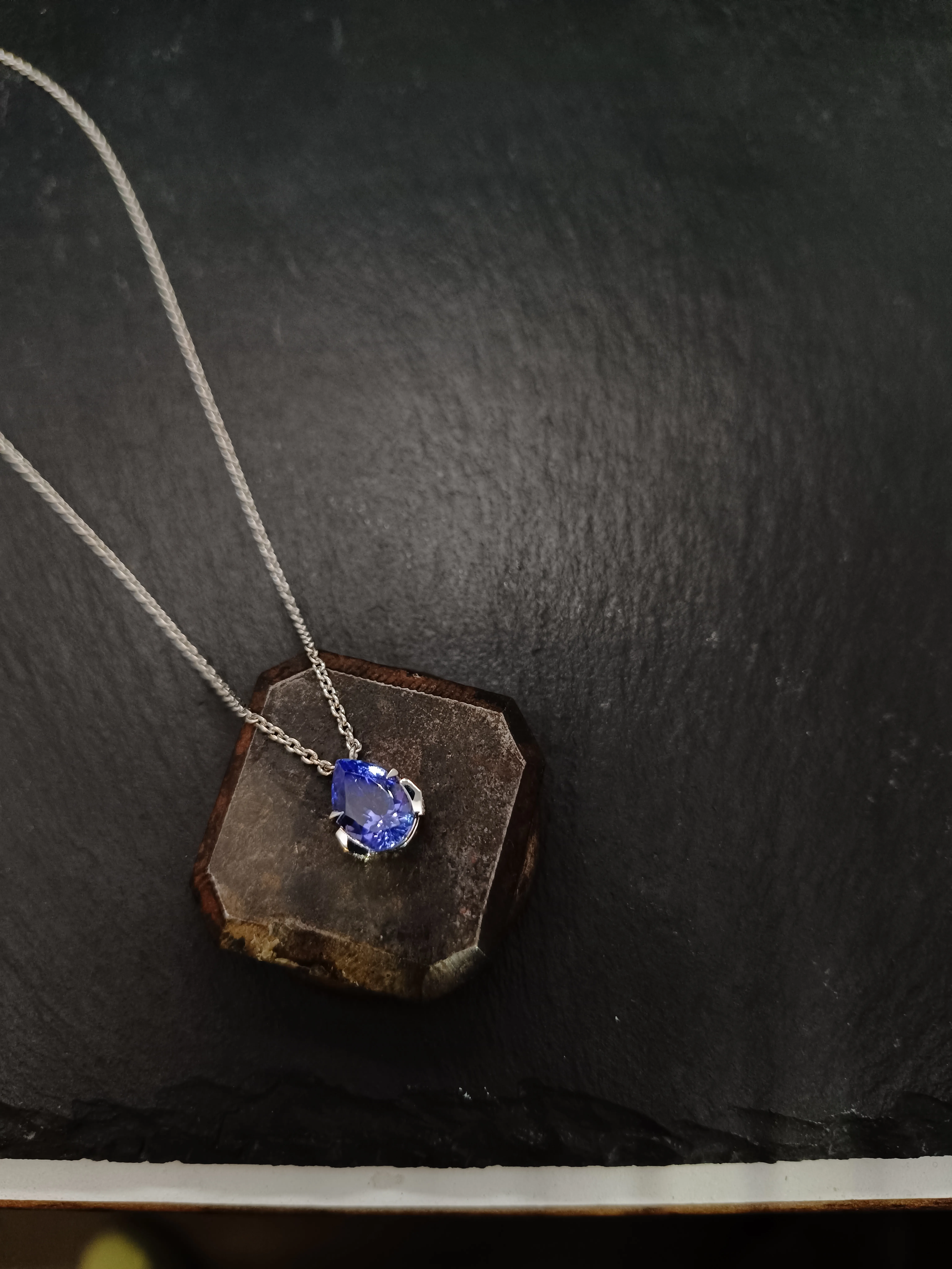 Collier Pendentif en Or Blanc